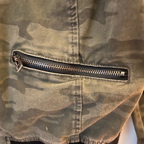 Sanctuary Green Camo Bomber Jacket Military Zipper Pockets Women's M - Picture 4 of 5